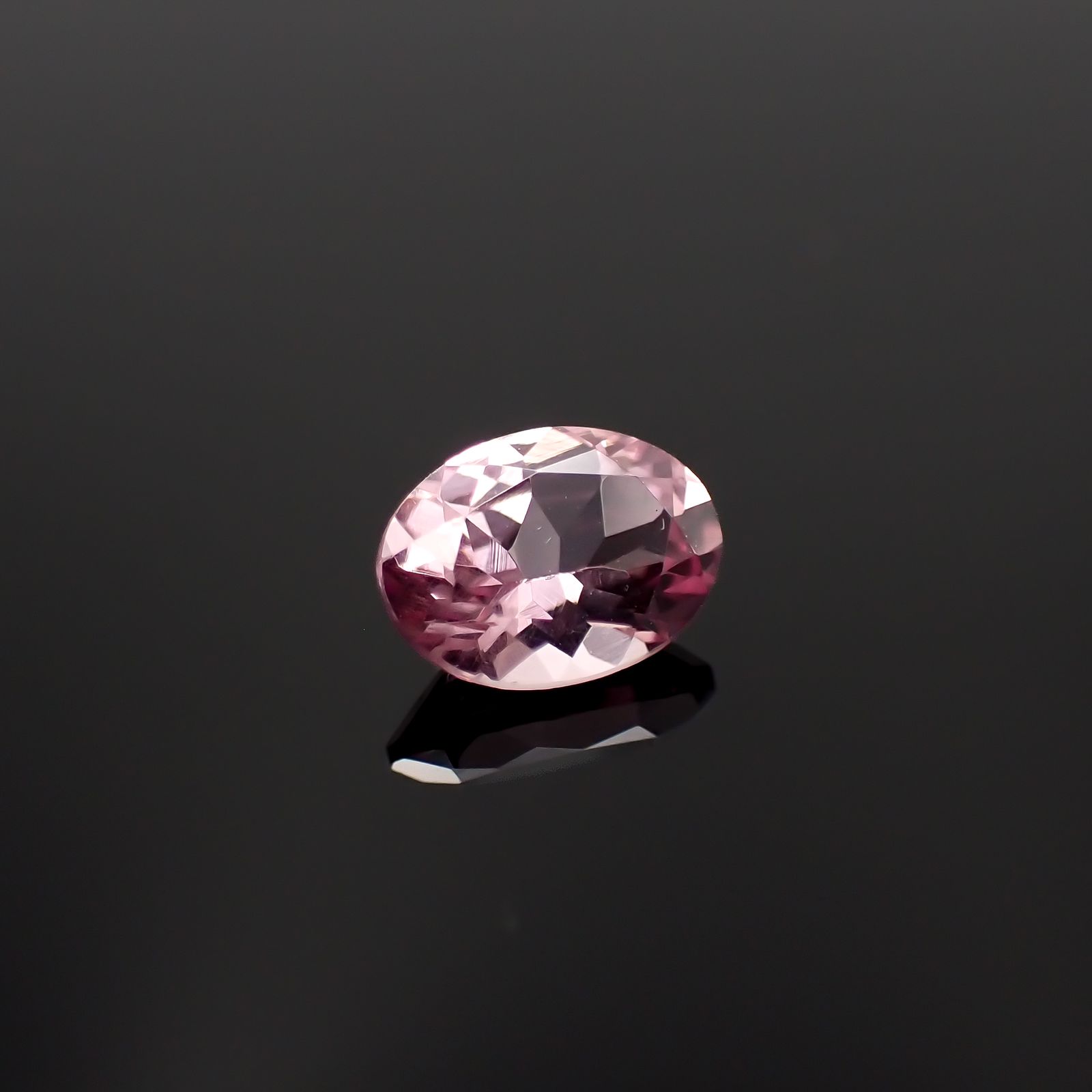 ドラゴンガーネット タンザニア産 1.00ct[230421456]7x5mm前後