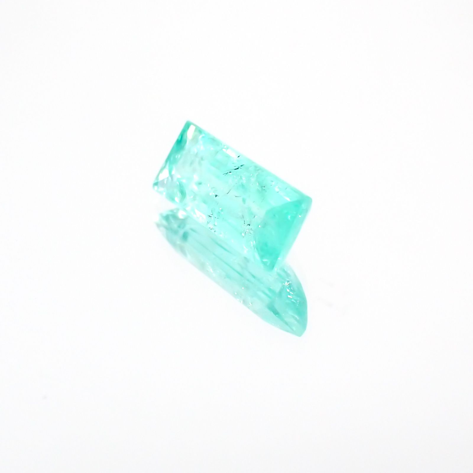 パライバトルマリン モザンビーク産 ルース 0.78ct[21017748]8.1×3.5mm前後