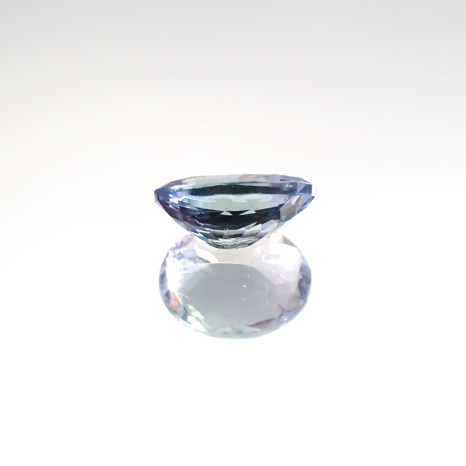 タンザナイト(宝石名タンザナイト)タンザニア産 1.42ct 識別済[220113854]8.4x6.5mm前後