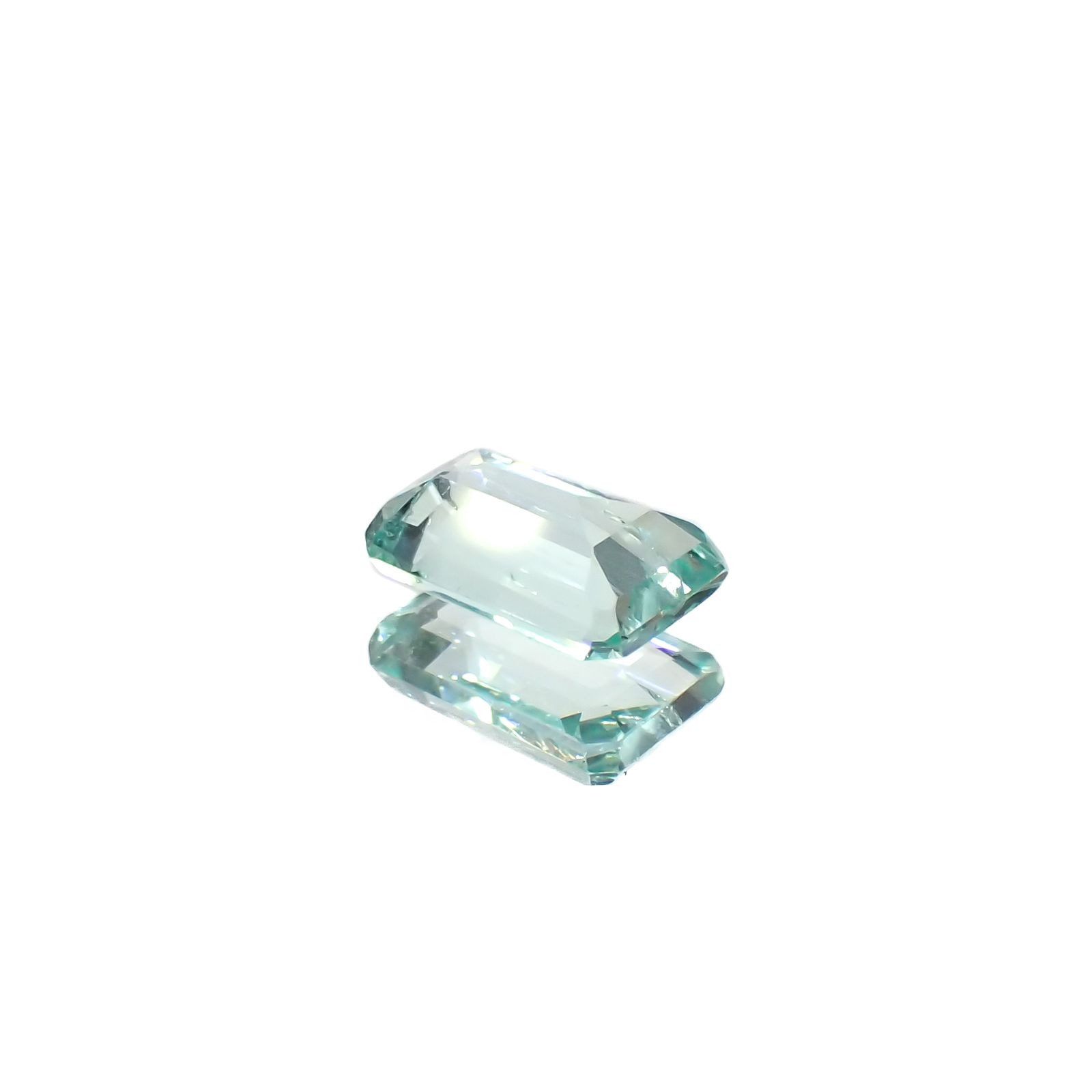 パステルカラーエメラルド コロンビア産 0.44ct[240225960]6x3.8mm前後
