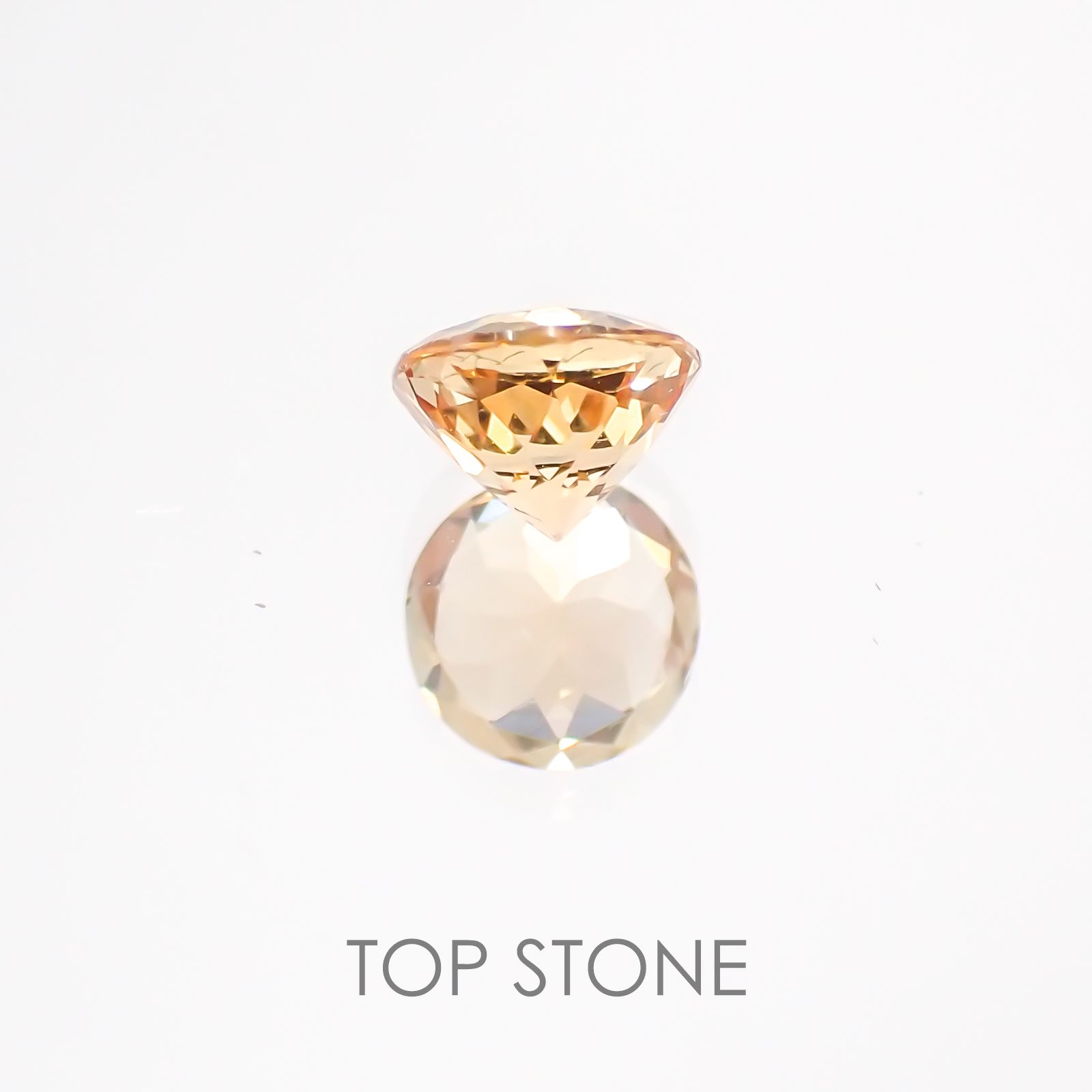 インペリアルトパーズ ブラジル産 ルース 0.55ct[20117858]4.9×4.9mm前後