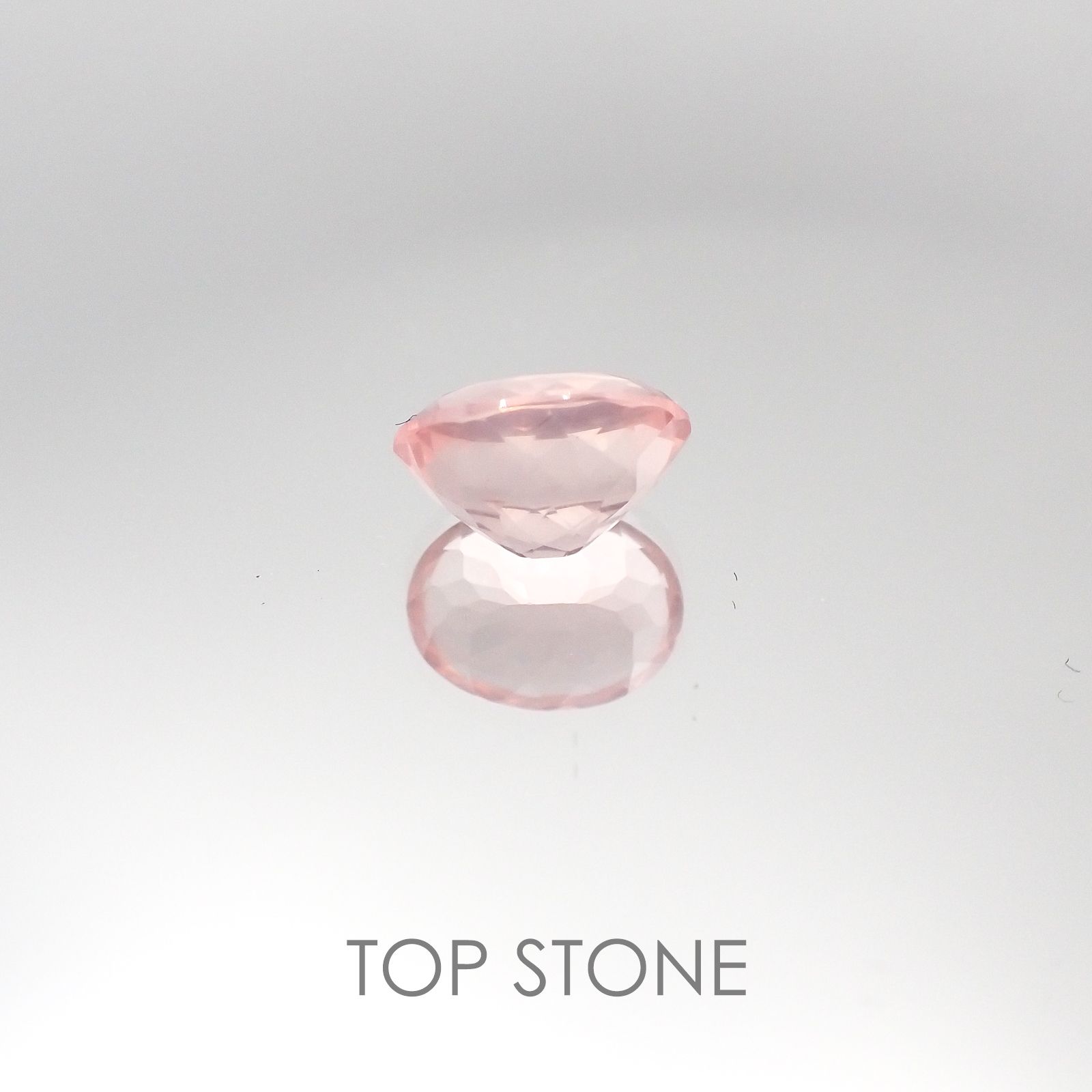 ディープローズクォーツ(宝石名ローズ・クォーツ) モザンビーク産 1.68ct 識別済[20095384]8.9×6.7mm前後