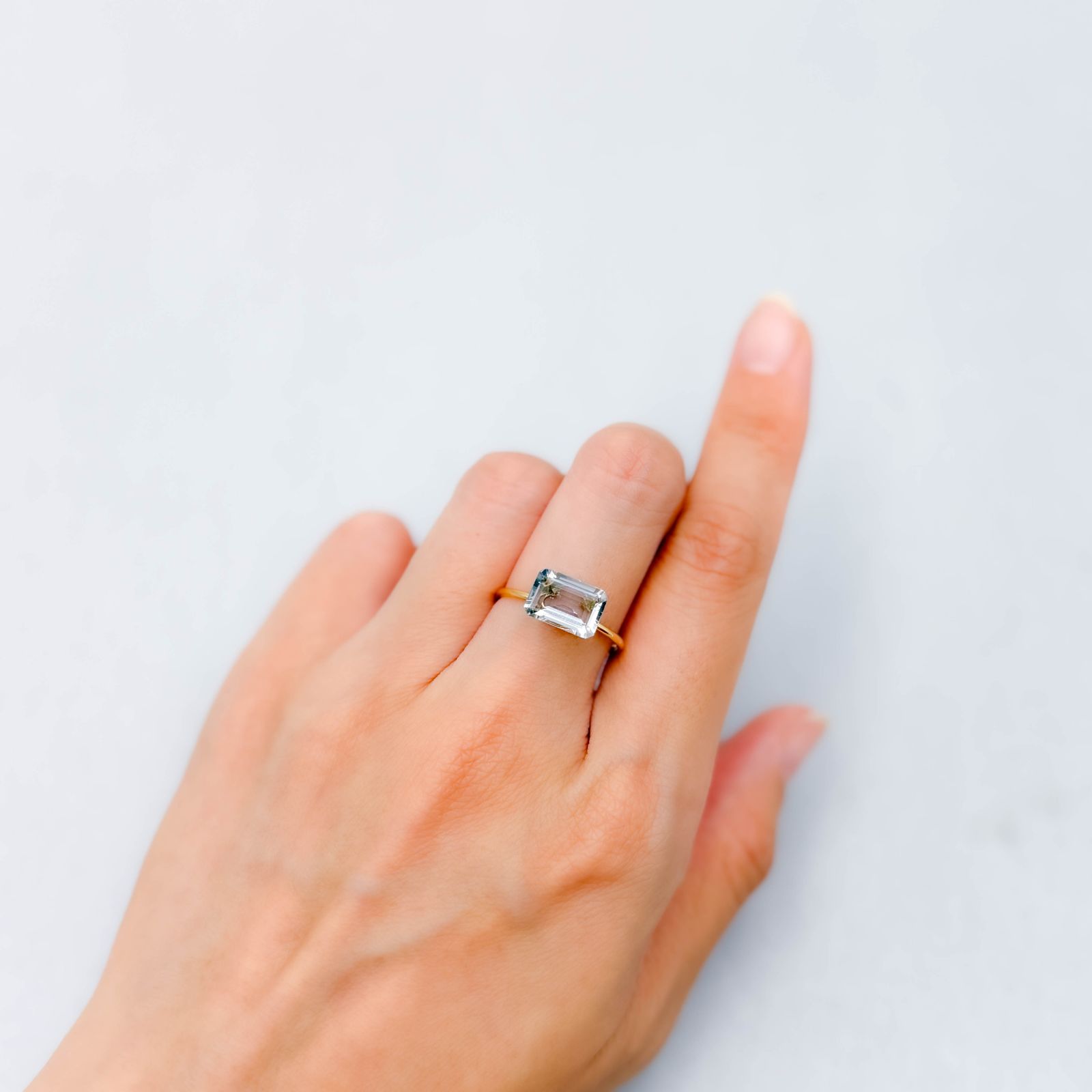 フローライト フルオレッセンス アフガニスタン産 2.65ct [250630524]9.9x6.9mm前後