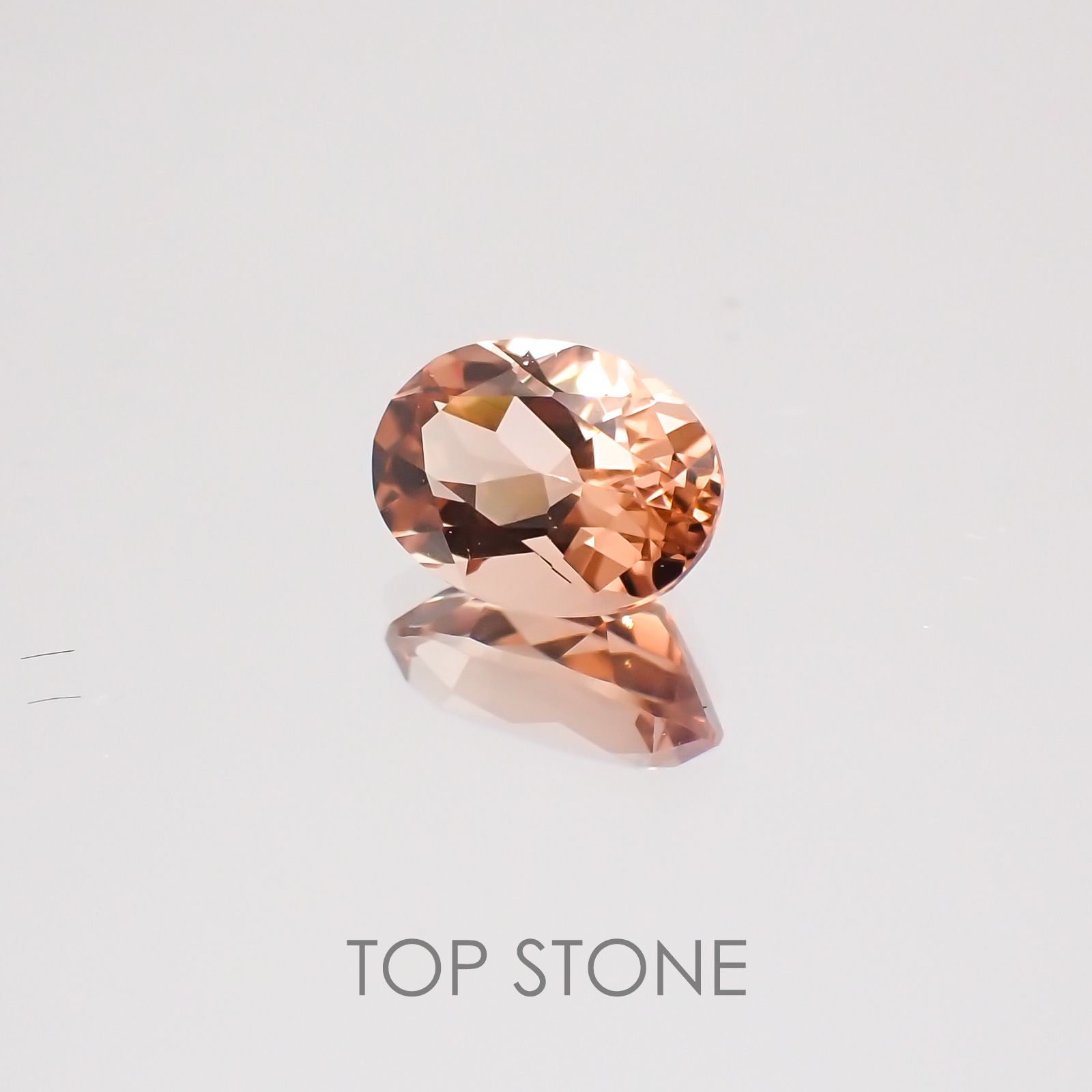 オレゴンサンストーン アメリカ産 ルース 0.74ct[20128884]6.9×4.9mm前後