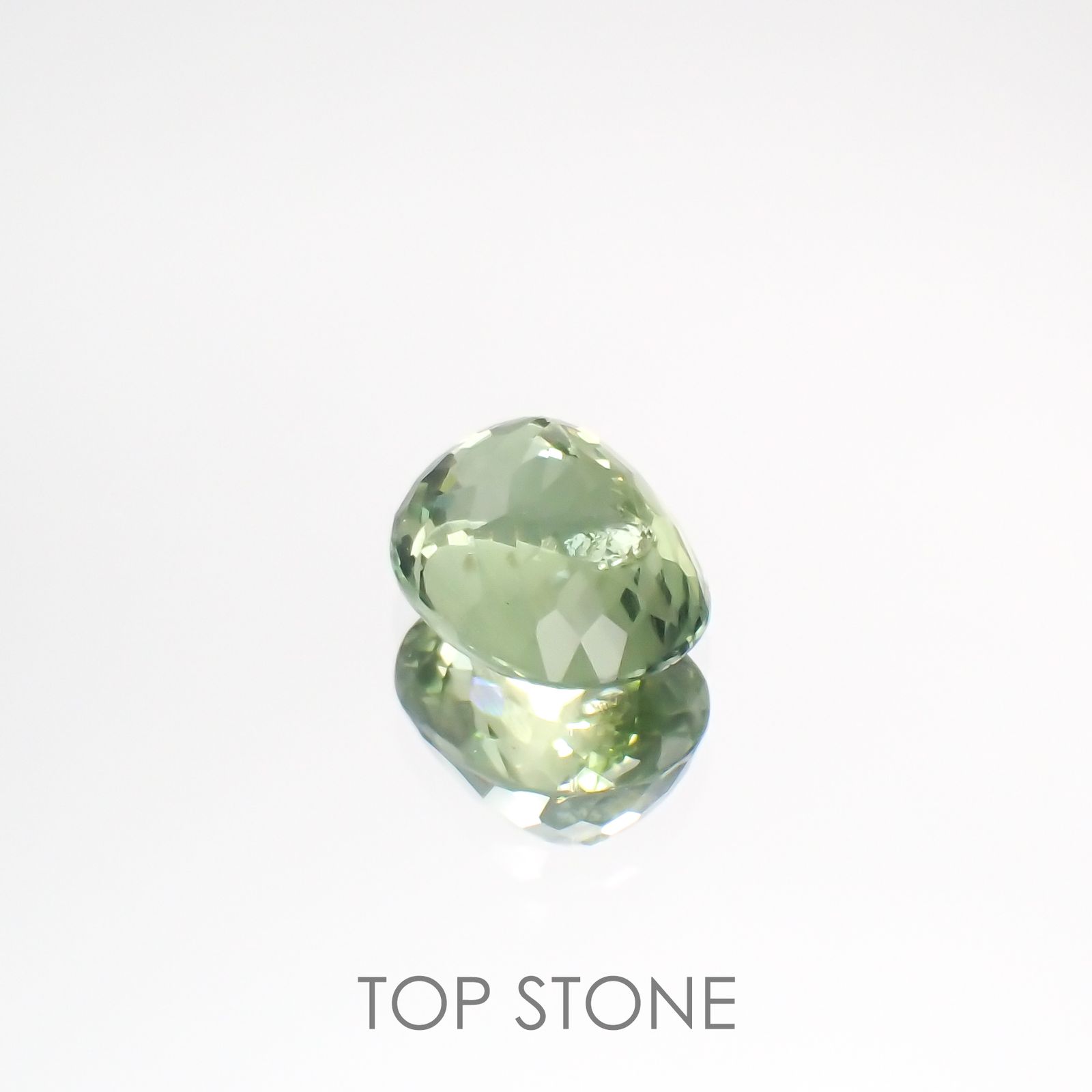 グリーンアパタイト(宝石名アパタイト) マダガスカル産 2.16ct 識別済[211113805]8.6×6.7mm前後