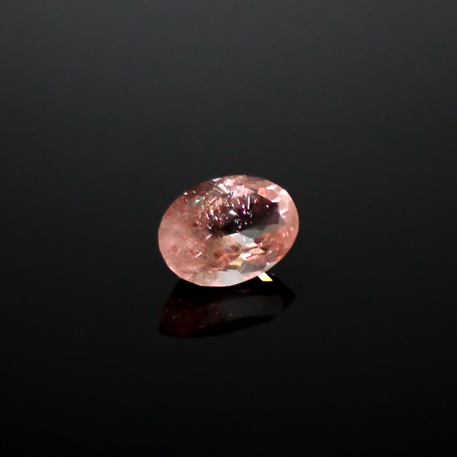 ストロベリークォーツ カザフスタン産 0.84ct [250330032]7.5x5.2mm前後