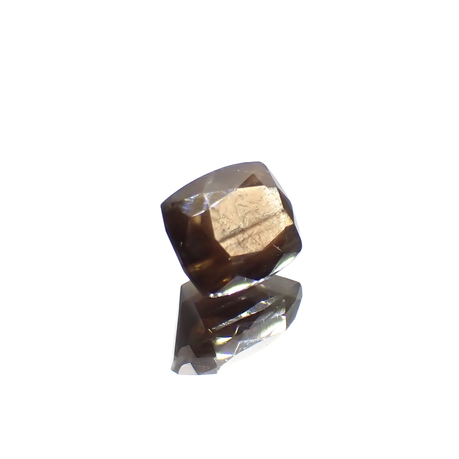 ゴールドシーンサファイア非加熱 ケニア産 1.51ct[230321332]6.4x5.3mm前後