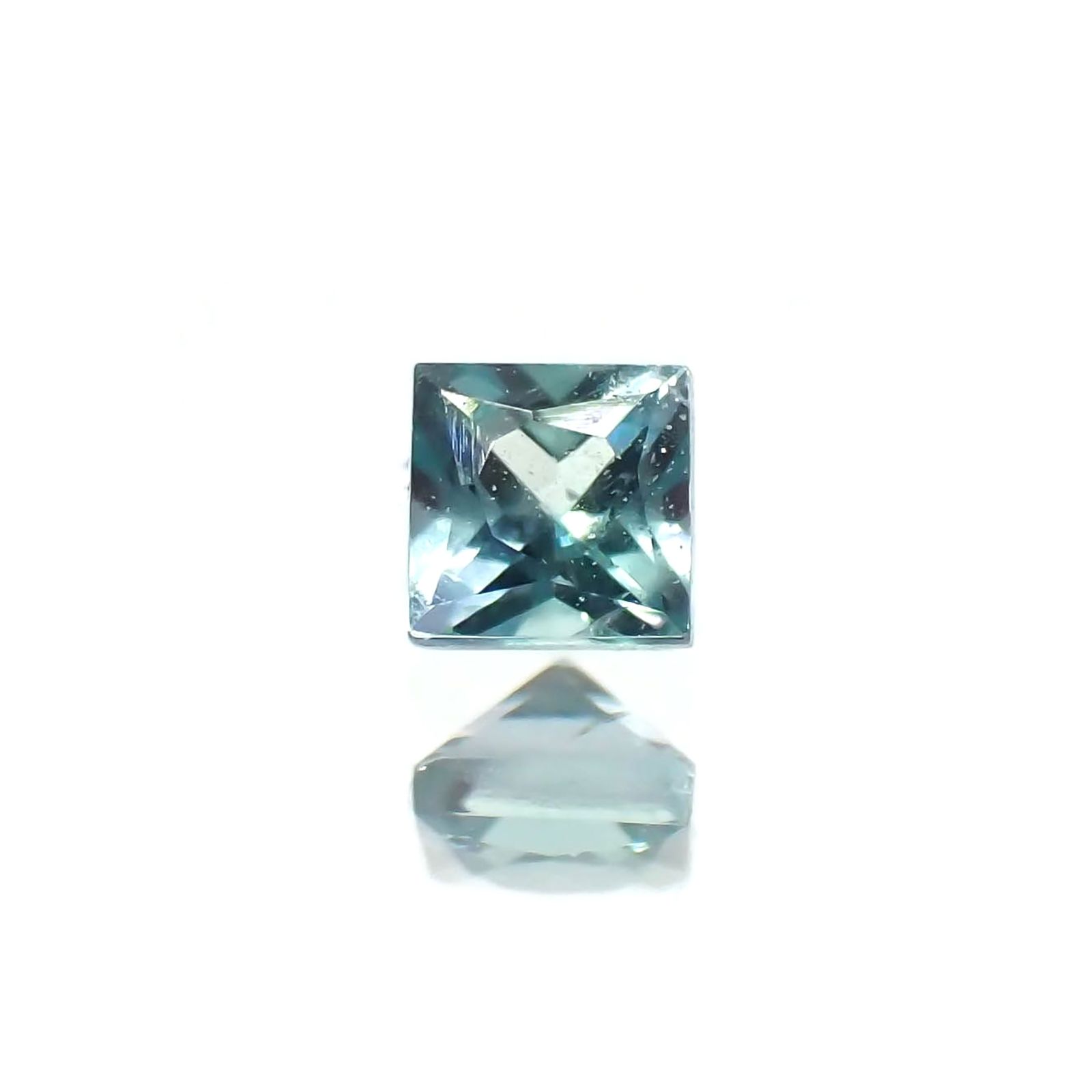 ◇プリンセスカット◇ブルーグリーンコーネルピン タンザニア産 0.074ct / 2.1x2.1mm前後 [260222853]