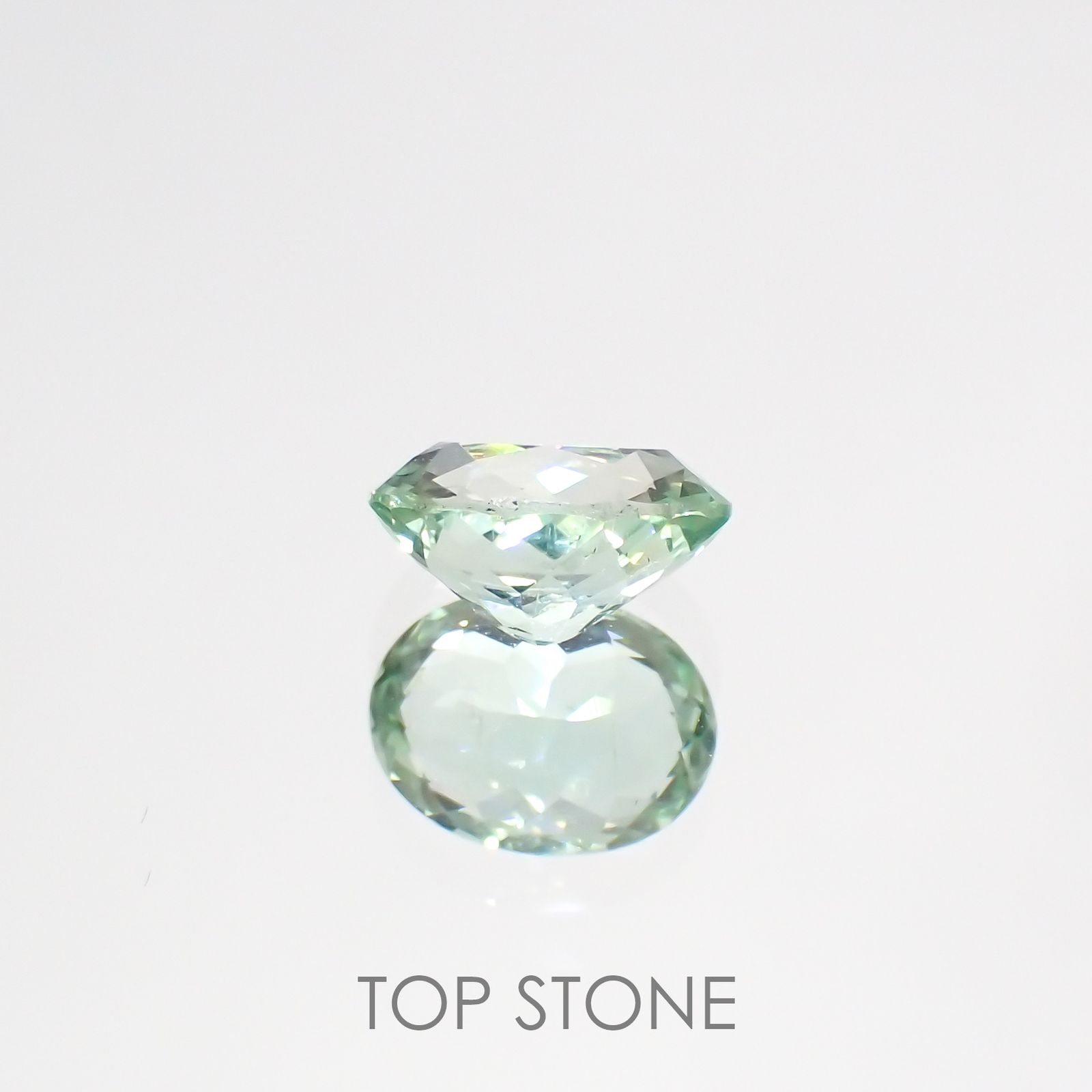 バナジウムコーネルピン(宝石名コーネルピン)タンザニア・タンガ州産 1.34ct 識別済[220115634]7.7x5.8mm前後