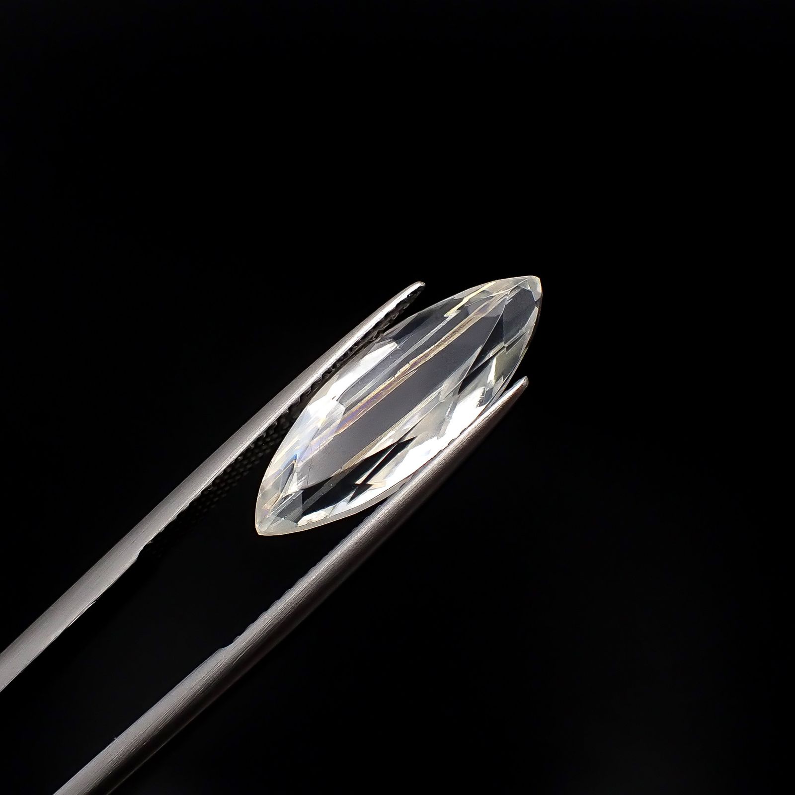 マラウイムーンストーン マラウイ共和国産 5.35ct / 20.5x7.5mm前後 [260331822]