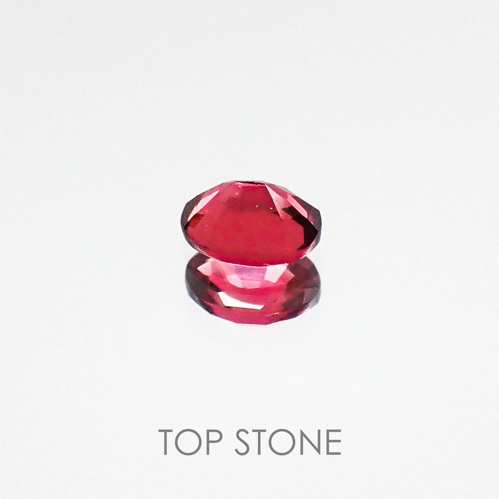 レッドスピネル タンザニア産 ルース 0.21ct[20073935]4×3mm前後