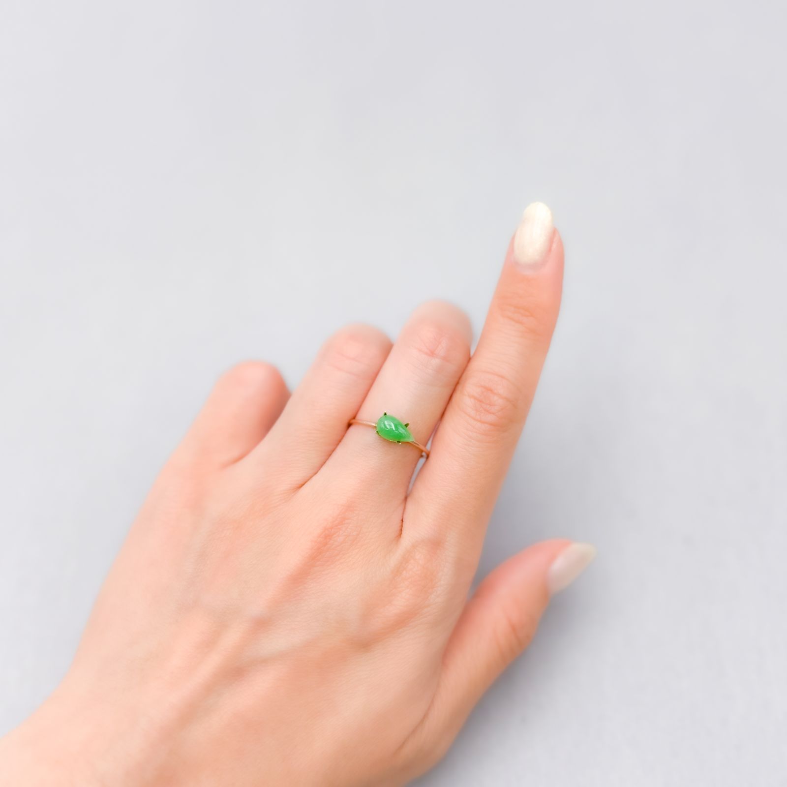 翡翠 ビルマ産 0.91ct [250430300]8.6x4.9mm前後