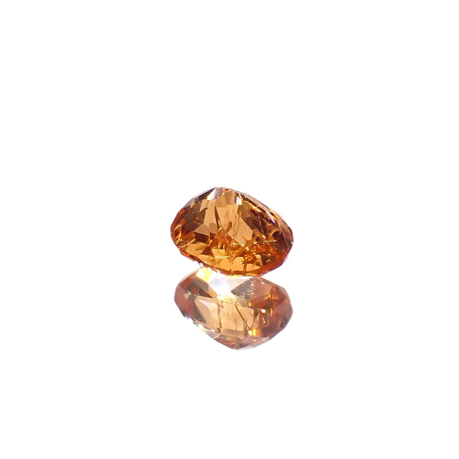 マンダリンガーネット マダガスカル産 0.24ct[240628228]3.6x2.9mm前後