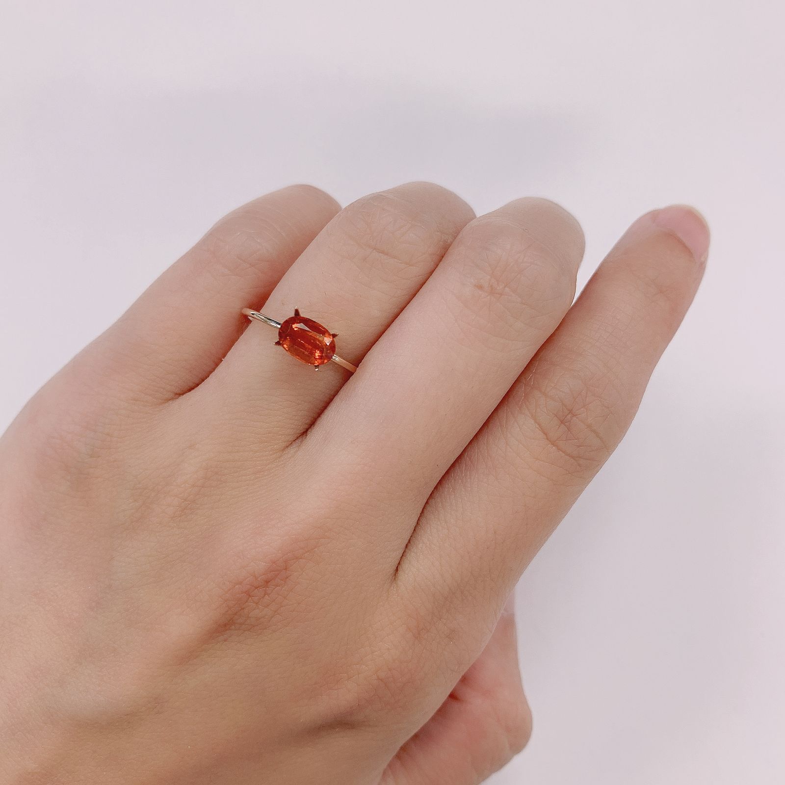 オレンジカイヤナイト(宝石名カイヤナイト) ネパール産 0.95ct 識別済[210812448]7×4.8mm前後