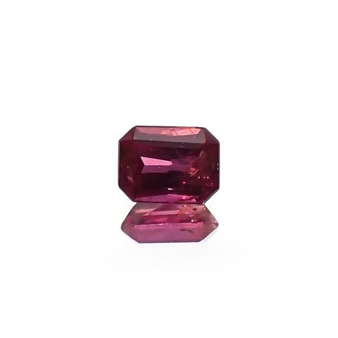 ルビー 非加熱(宝石名ルビー) マダガスカル産 識別済 0.26ct / 3.8x2.8mm前後 [210711733]