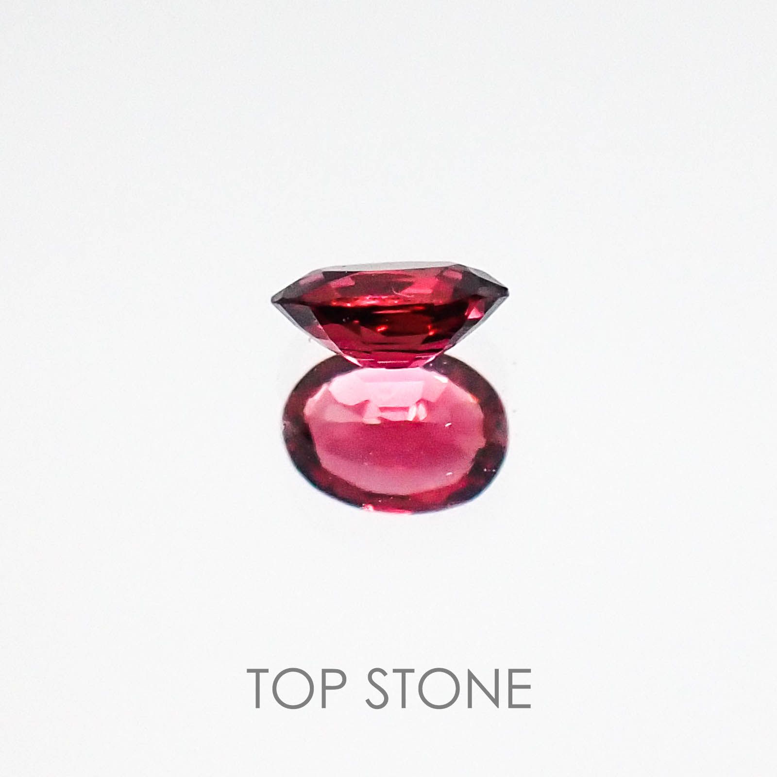 レッドスピネル タンザニア産 ルース 0.17ct[20073936]4.1×2.9mm前後