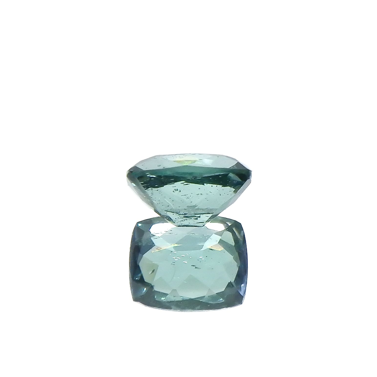 ブルーグリーンコーネルピン タンザニア産 0.44ct[231224508]4.9x4.1mm前後