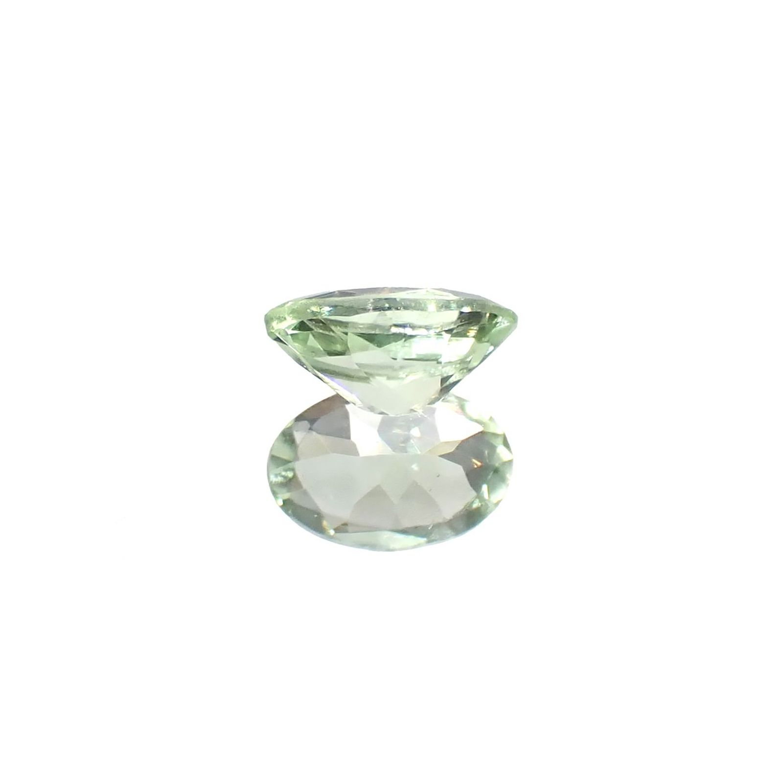 ミントペリドット パキスタン/ノルウェー産 0.41ct / 5.9x4mm前後 [250730639]