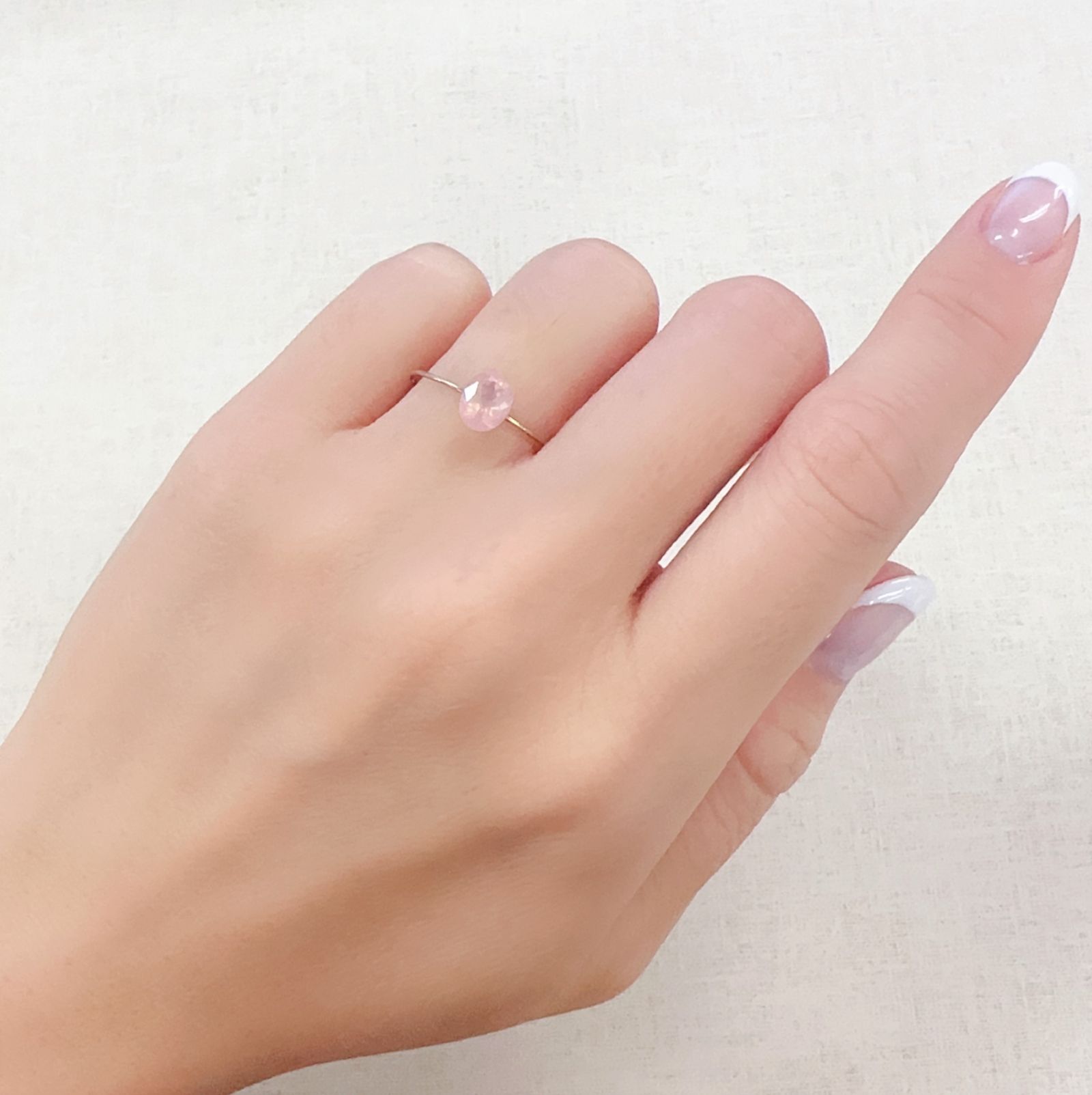 ディープローズクォーツ(宝石名ローズ・クォーツ)モザンビーク産 0.72ct 識別済[230722936]6.7x5.3mm前後