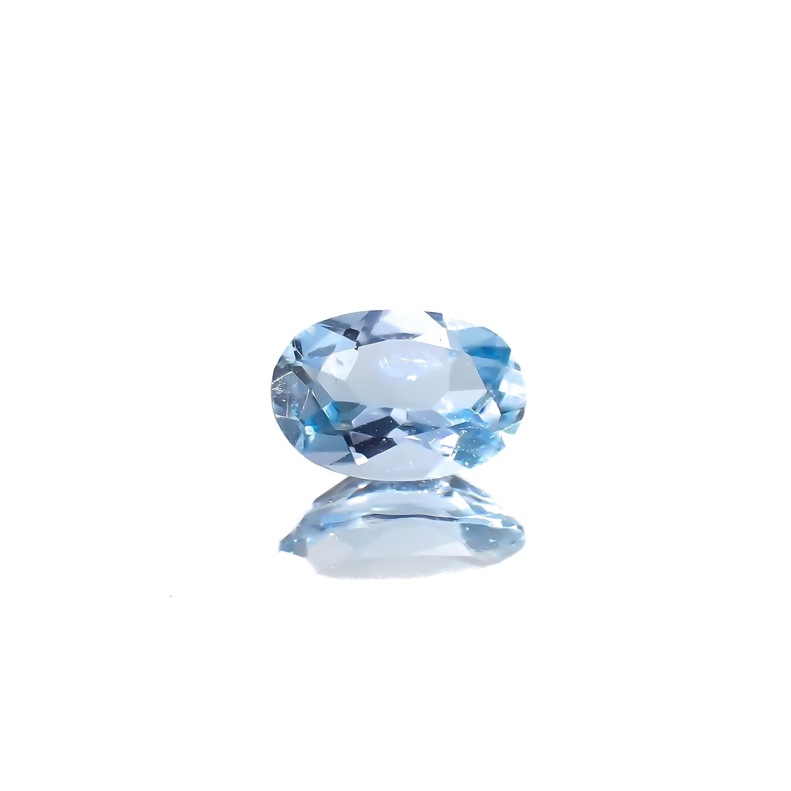 アクアマリン(宝石名アクアマリン)モザンビーク産 0.41ct 識別済[230421759]6.2x4.1mm前後