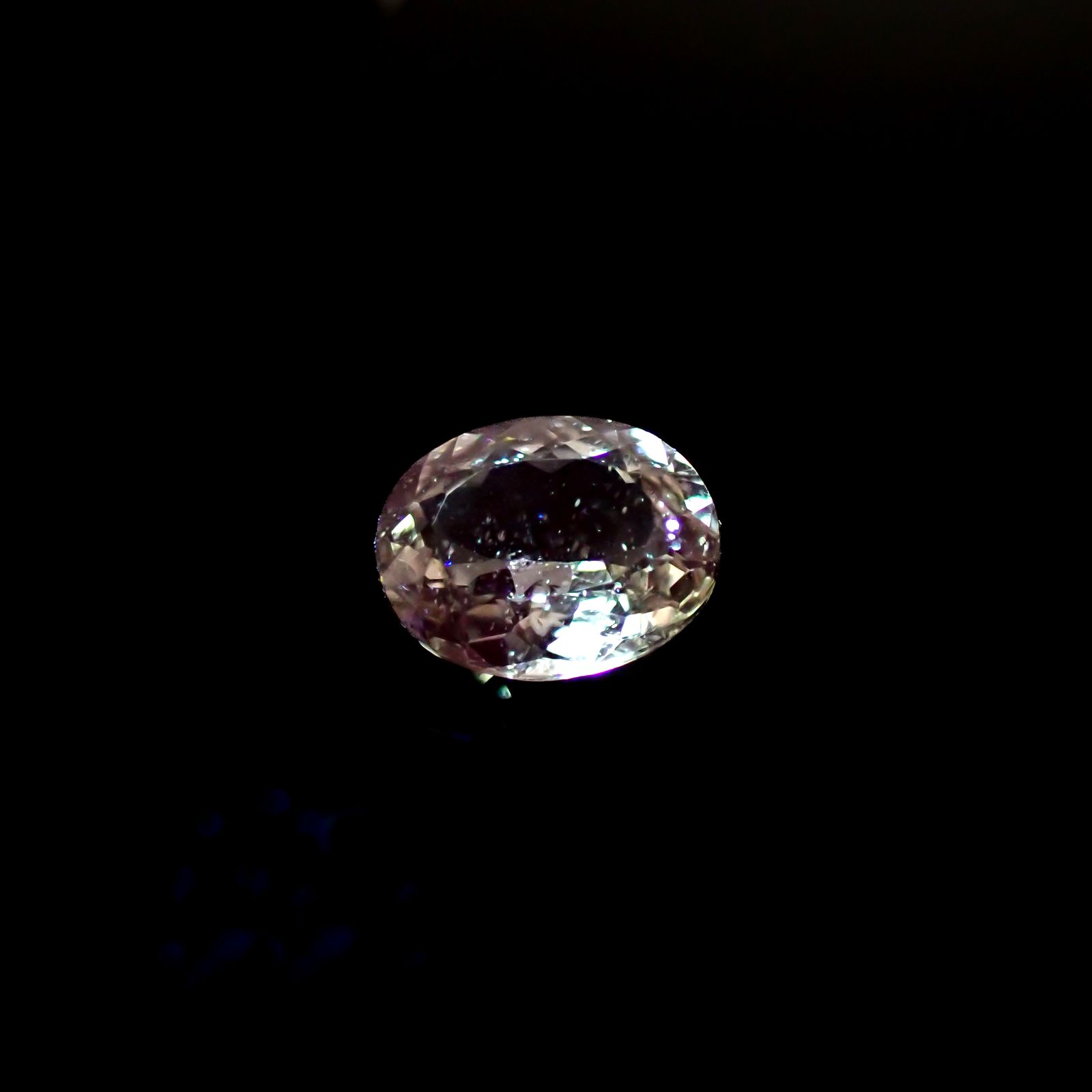 リリーパッドアパタイト フルオレッセンス アフリカ産 1.52ct [241129417]8.1x6.5mm前後