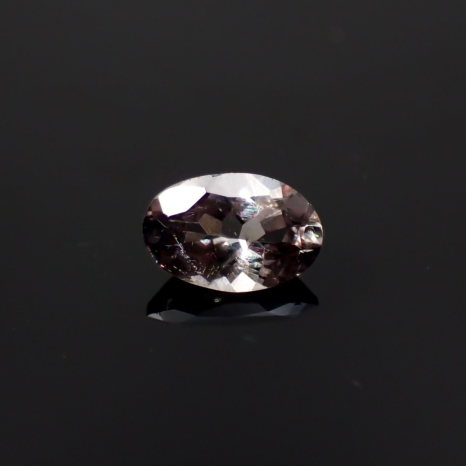 カラーチェンジガーネット アレキタイプ マダガスカル・ベキリー産 0.50ct[230723000]6x3.9mm前後
