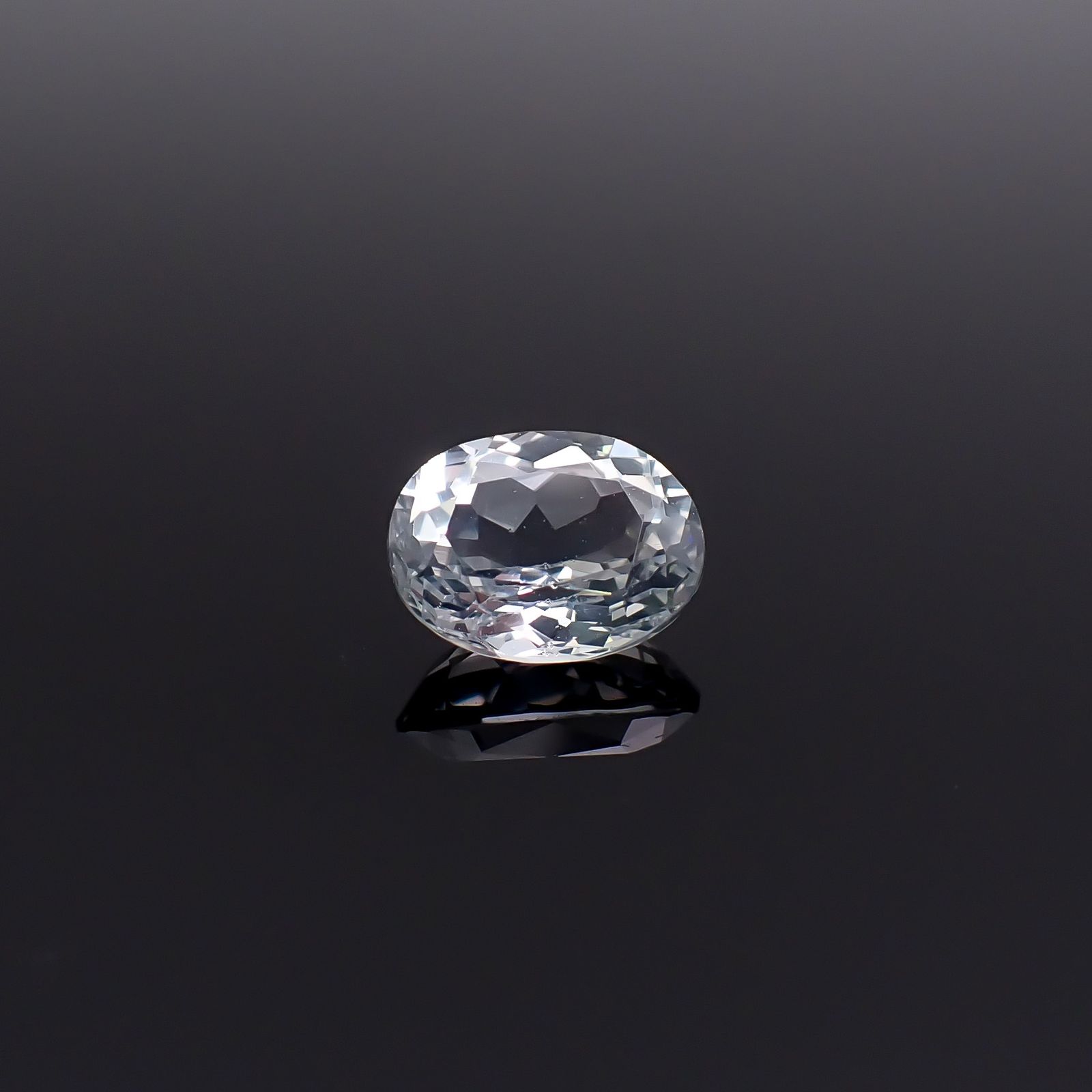 シルバーアパタイト フルオレッセンス アフリカ産 識別済 1.27ct / 7.6x6mm前後 [260632512]