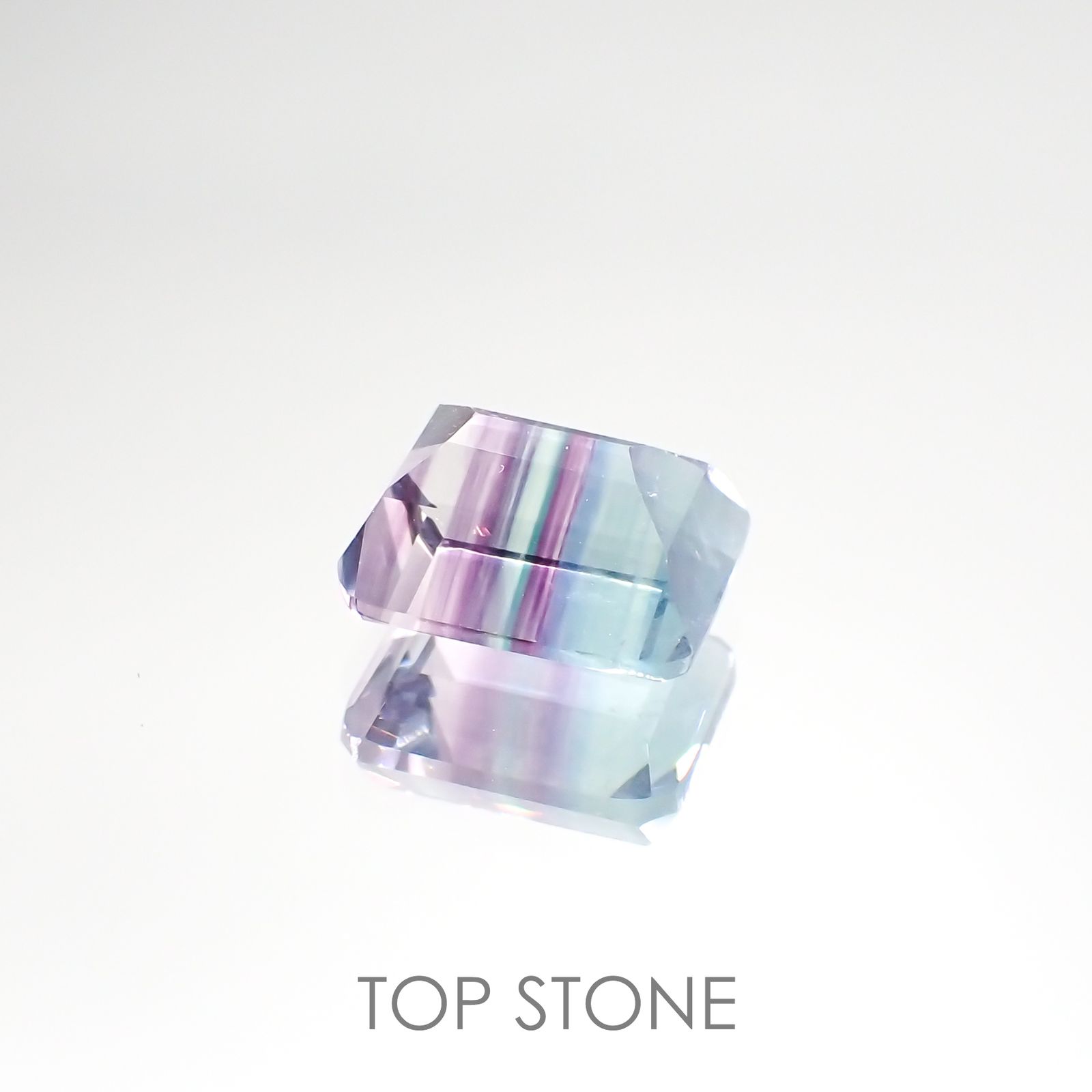 バイカラーフローライト ブラジル産 ルース 4.2ct[210913213]9.9×8mm前後