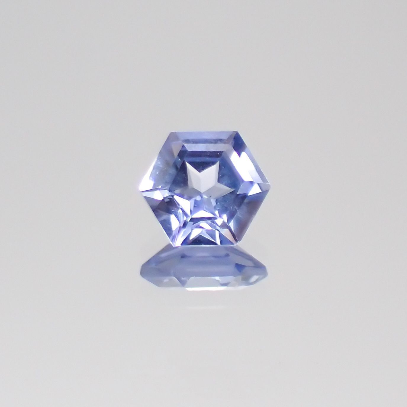 ◇ヘキサゴンカット◇サファイアSA(宝石名サファイア) マダガスカル産 0.27ct 識別済[210611055]3.6×3.6mm前後