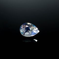 レインボームーンストーン ザンビア産 0.70ct [250730909]6.9x4.9mm前後