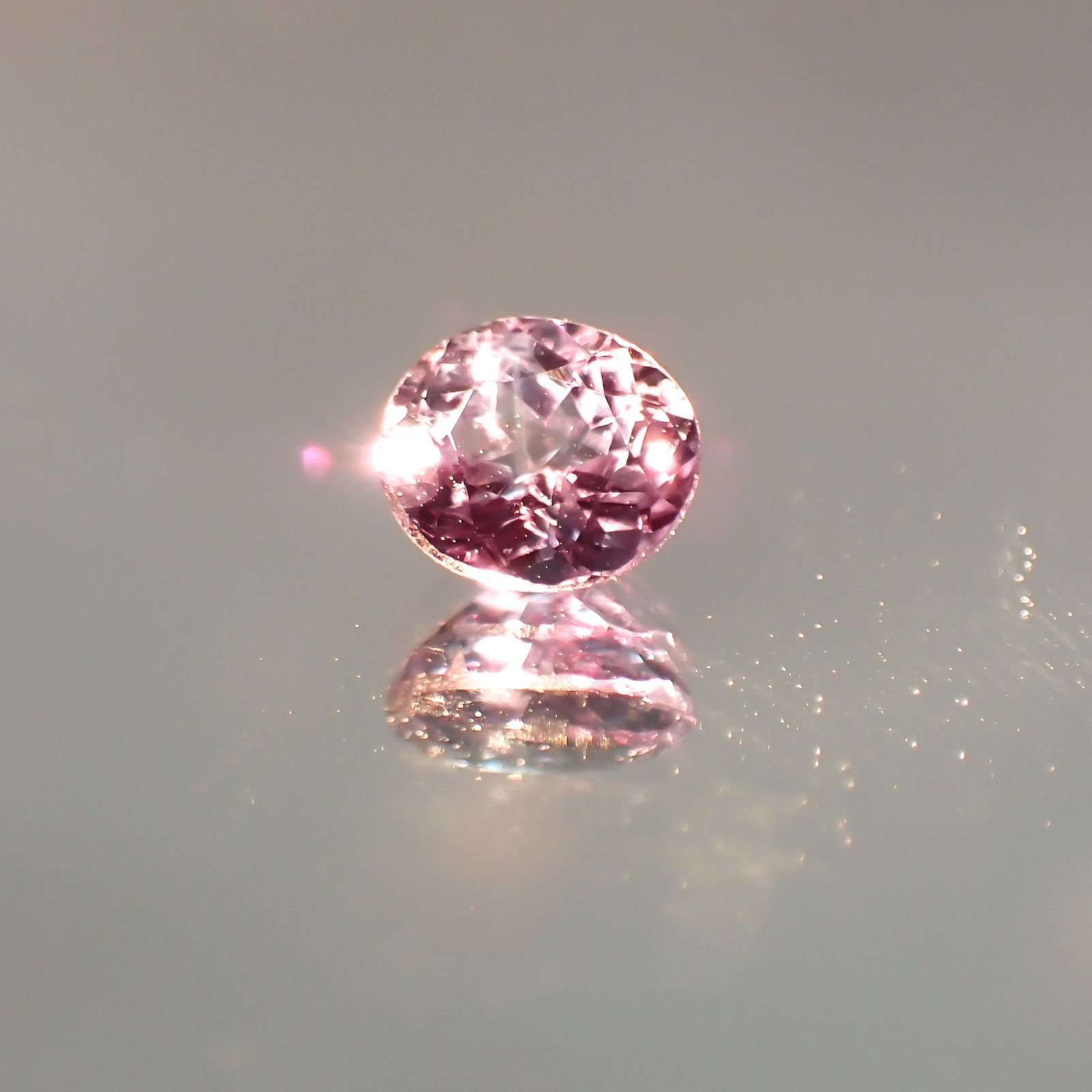 アレキサンドライト ブラジル産 ルース 0.58ct[210310315]5.1×4.4mm前後