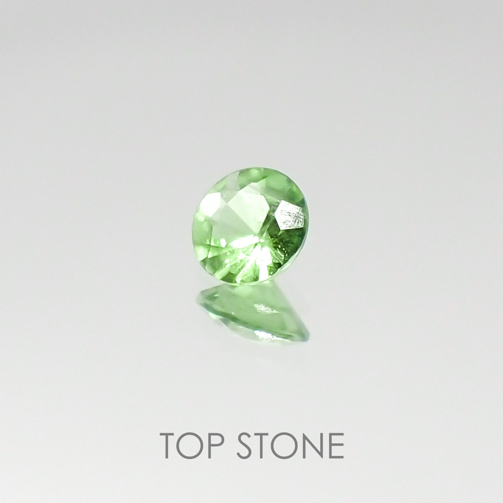 ミントガーネット タンザニア産 ルース 0.22ct[5523]3.8×3.8mm前後
