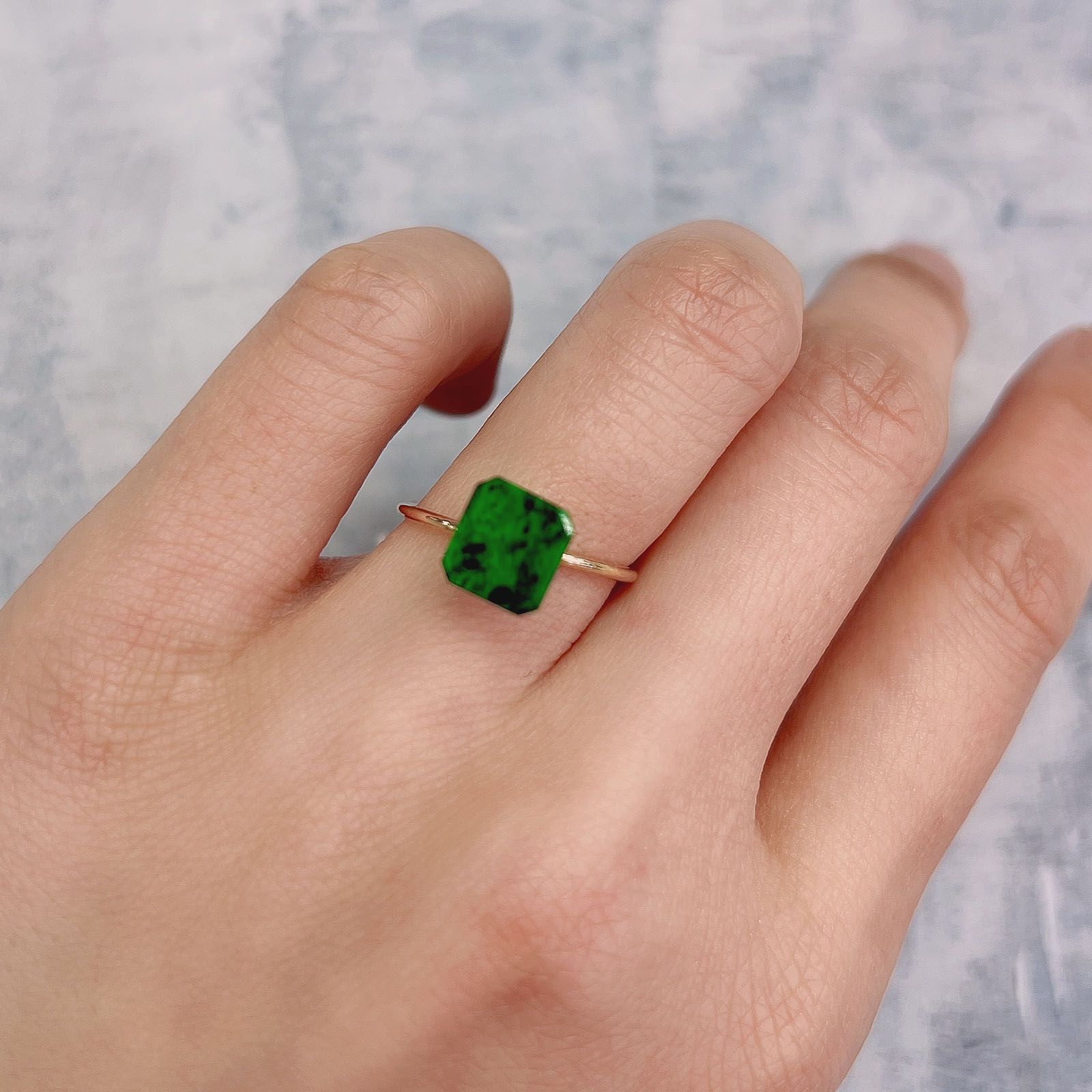 モーシッシ(宝石名マウシットシット) ビルマ産 1.92ct 識別済[20128748]7.2×7.7mm前後