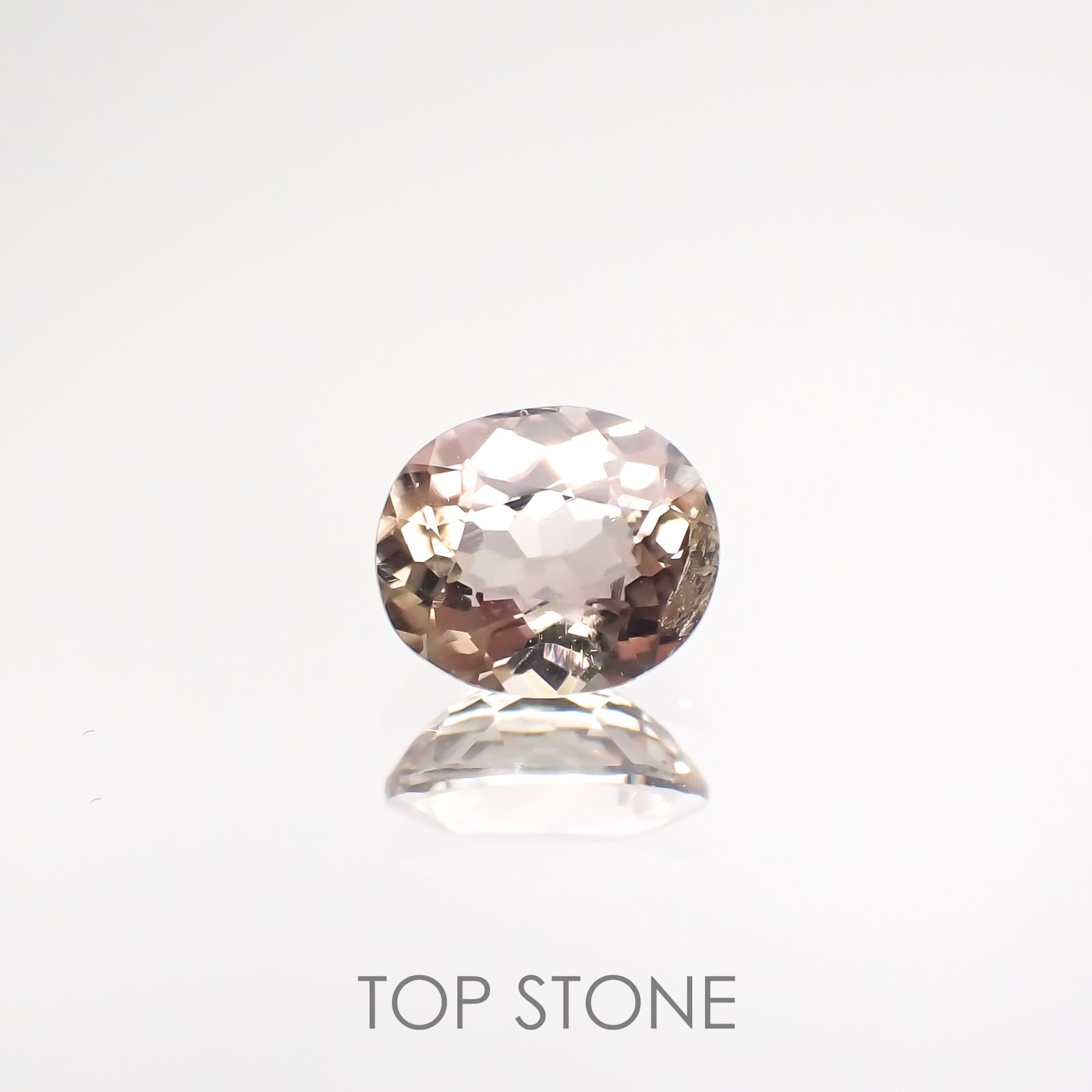 ダイアスポア カラーチェンジ(宝石名ダイアスポア) トルコ産 0.94ct 識別済[210812414]6.6×5.6mm前後