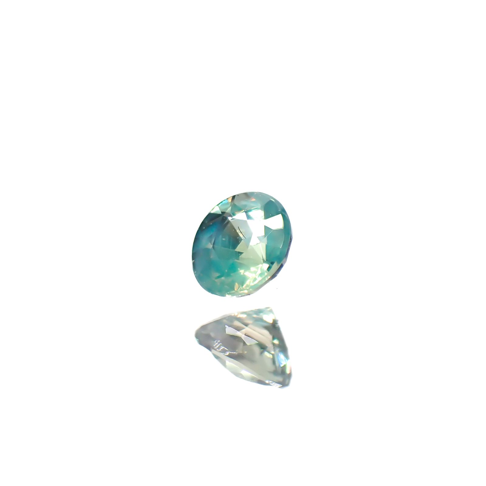 アレキサンドライト ブラジル産/EmeraldMains社製 0.079ct[240527630]2.6x2.6mm前後
