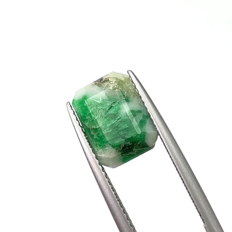 エメラルドインクォーツ パキスタン産 4.46ct / 11.3x8.2mm前後 