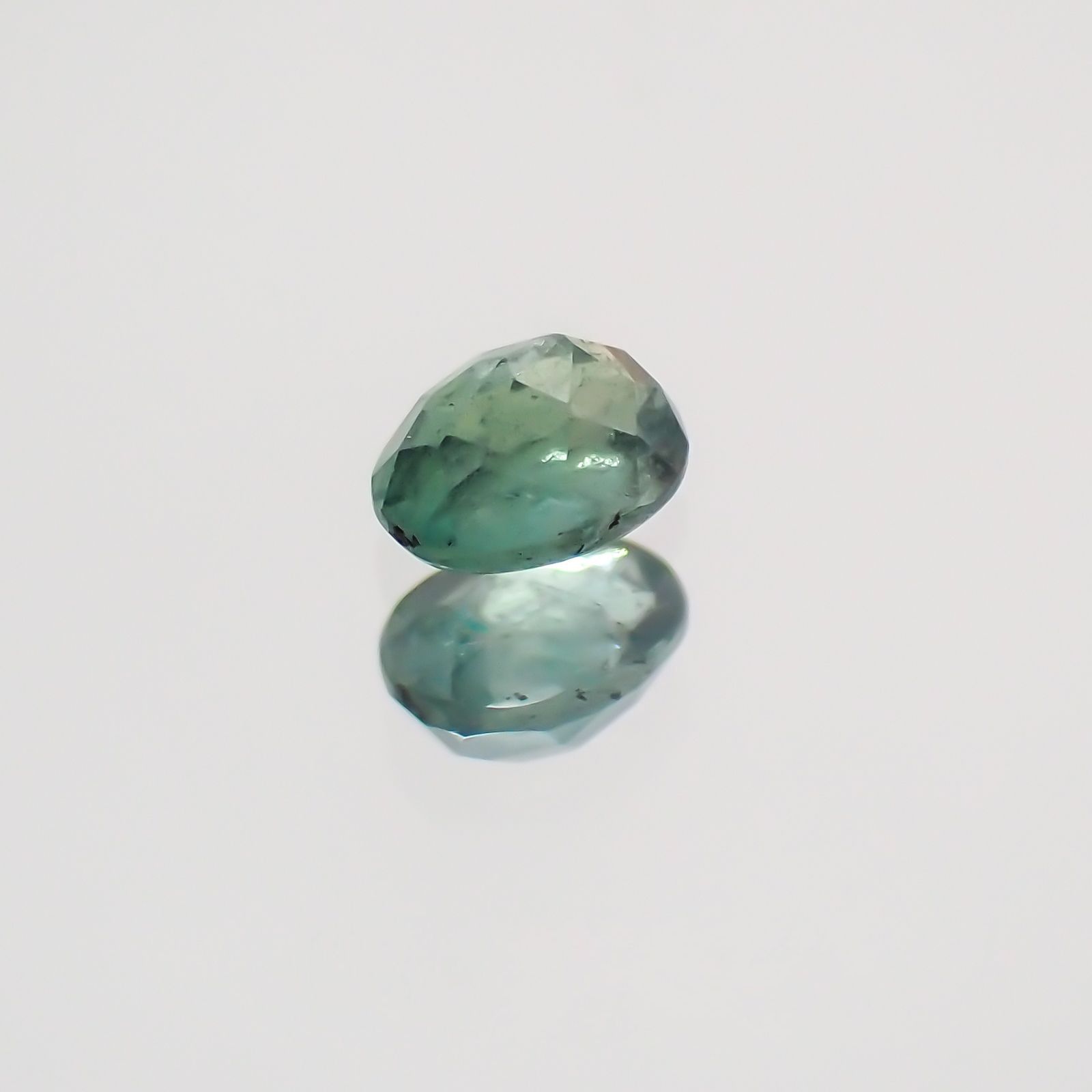 アレキサンドライト ブラジル産 ルース 0.104ct[20052346]3.1×2.4mm前後