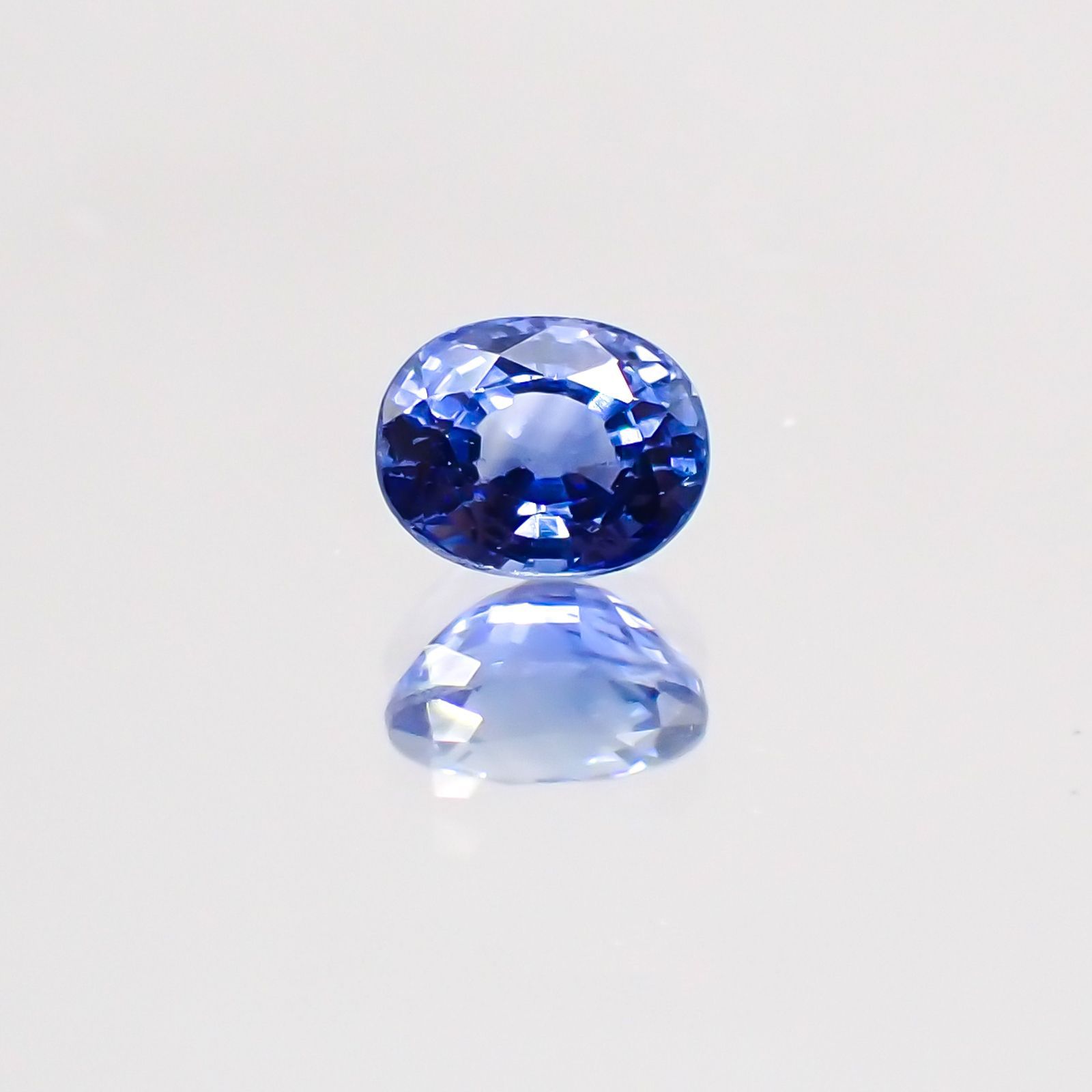 サファイア マダガスカル・スリランカ産 ルース 0.42ct[20128722]4.5×3.6mm前後