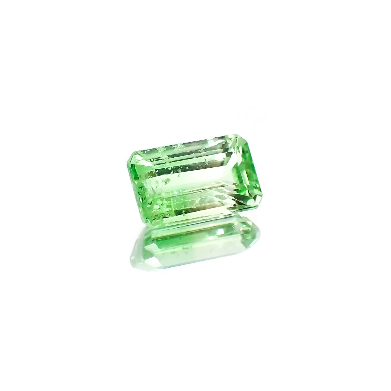 バイカラーツァボライト(宝石名グリーン グロッシュラー・ガーネット)タンザニア産 識別済 1.27ct / 7.6x4.8mm前後 [231124264]