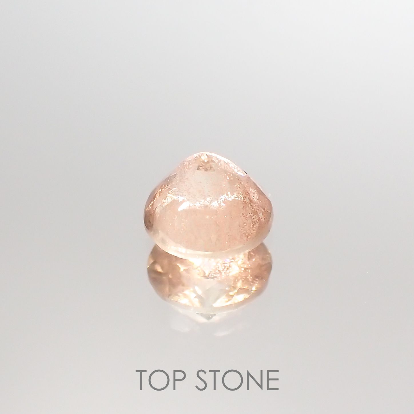 オレゴンサンストーン(宝石名ラブラドライト)アメリカ・オレゴン州産 0.67ct 識別済[220114660]5.6x5.5mm前後