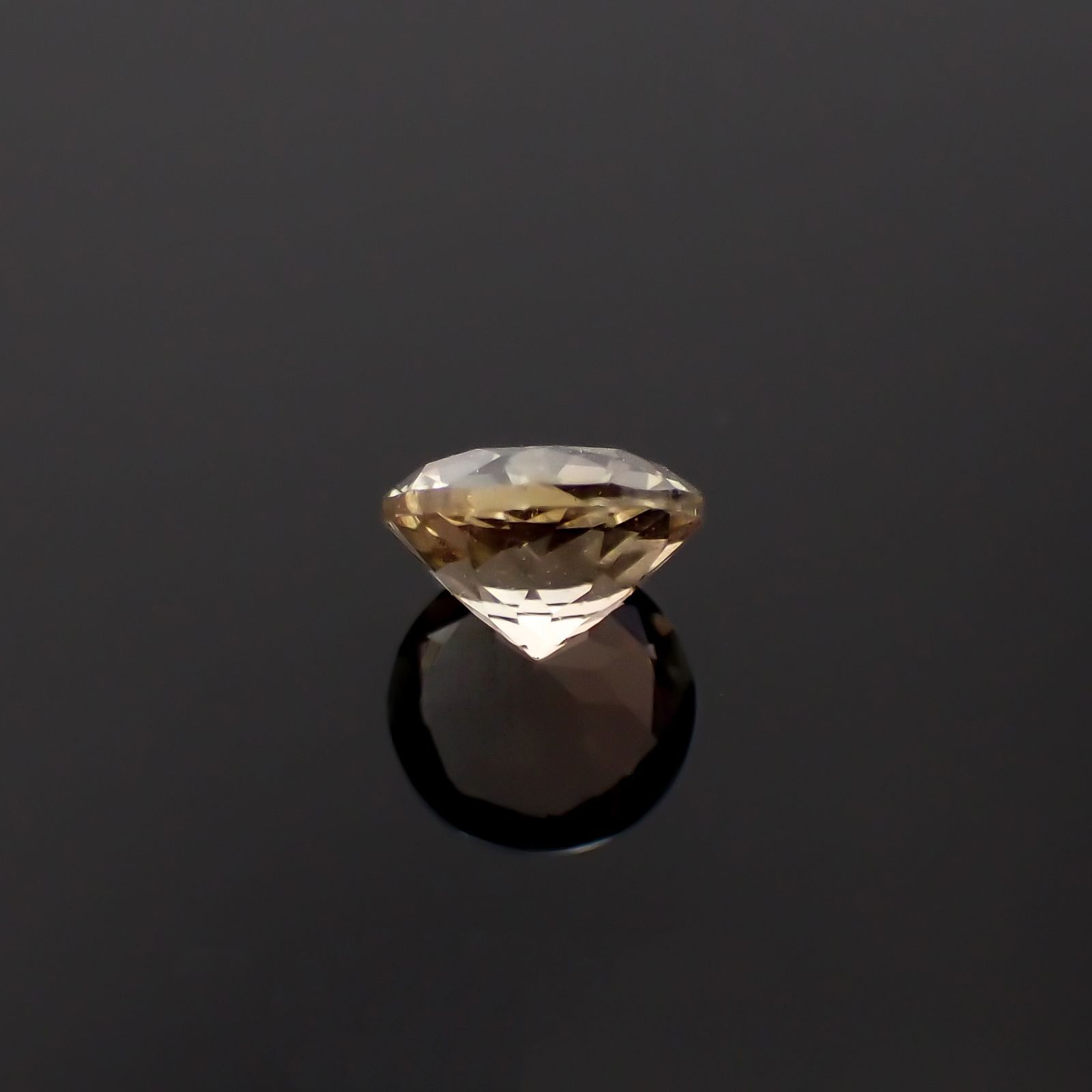 バイカラーオレゴンサンストーン アメリカ・オレゴン州産 0.74ct / 6x6mm前後 [230220678]