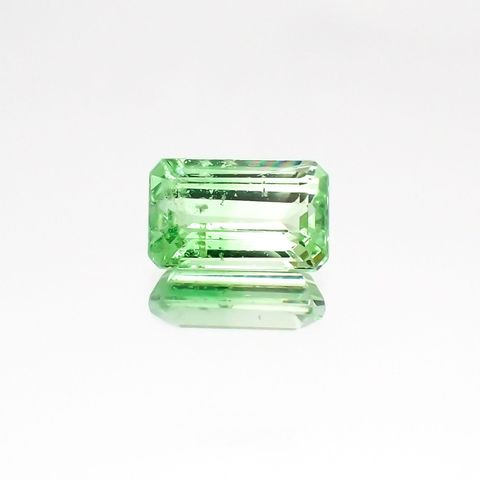 バイカラーツァボライト(宝石名グリーン グロッシュラー・ガーネット)タンザニア産 1.27ct 識別済[231124264]7.6x4.8mm前後