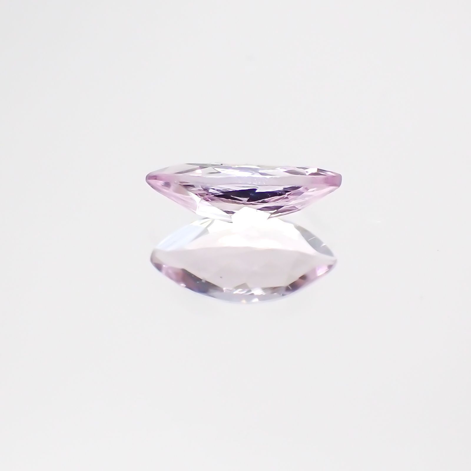 ピンクゾイサイト(宝石名ピンク・ゾイサイト)タンザニア産 0.32ct 識別済[231124169]7x3.4mm前後