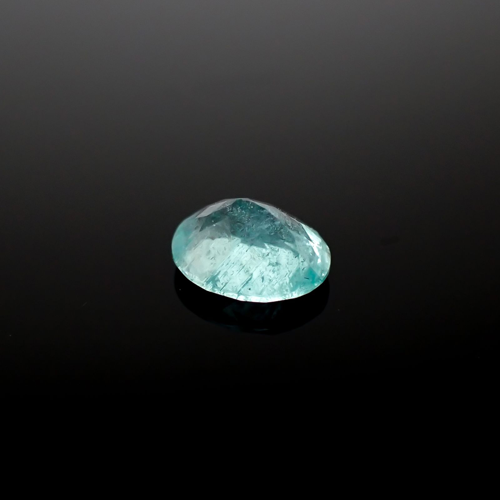 パライバトルマリン ブラジル・キントス鉱山産 0.56ct[240928721]6.1x4.8mm前後