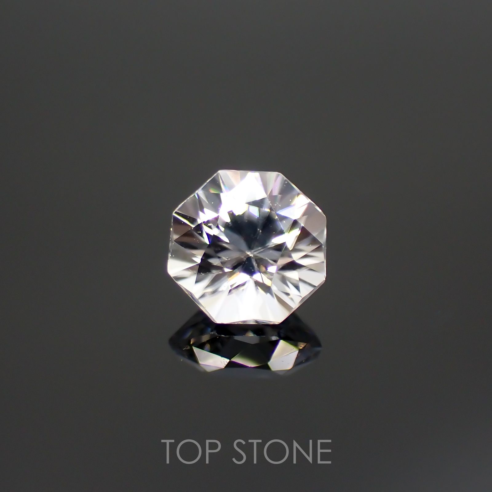 ◇オクタゴンカット◇カラーレスジルコン(宝石名ホワイト・ジルコン)スリランカ/カンボジア産 0.80ct 識別済[220114280]4.9x4.9mm前後