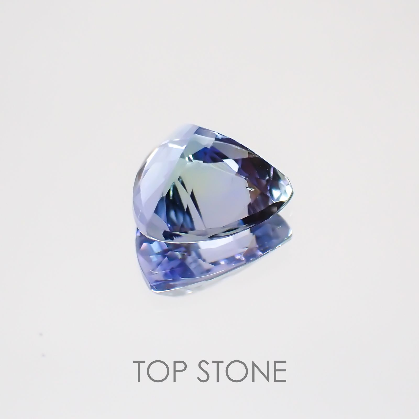 パーティーカラータンザナイト(ゾイサイト) タンザニア産 ルース 1.12ct[21029455]6.7×6.7mm前後