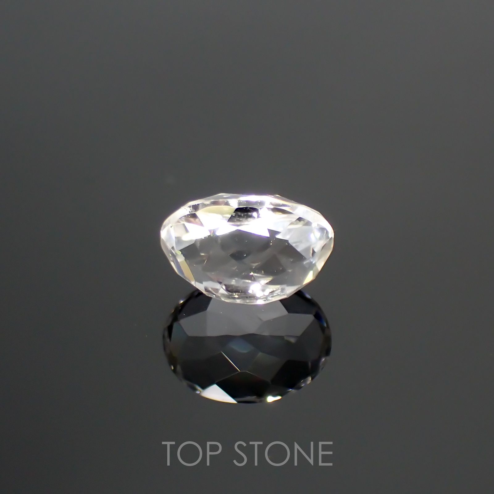 カラーレススポジュミン(宝石名ホワイト・スポジュミン) ブラジル産 1.81ct 識別済[210912629]7.9×6mm前後