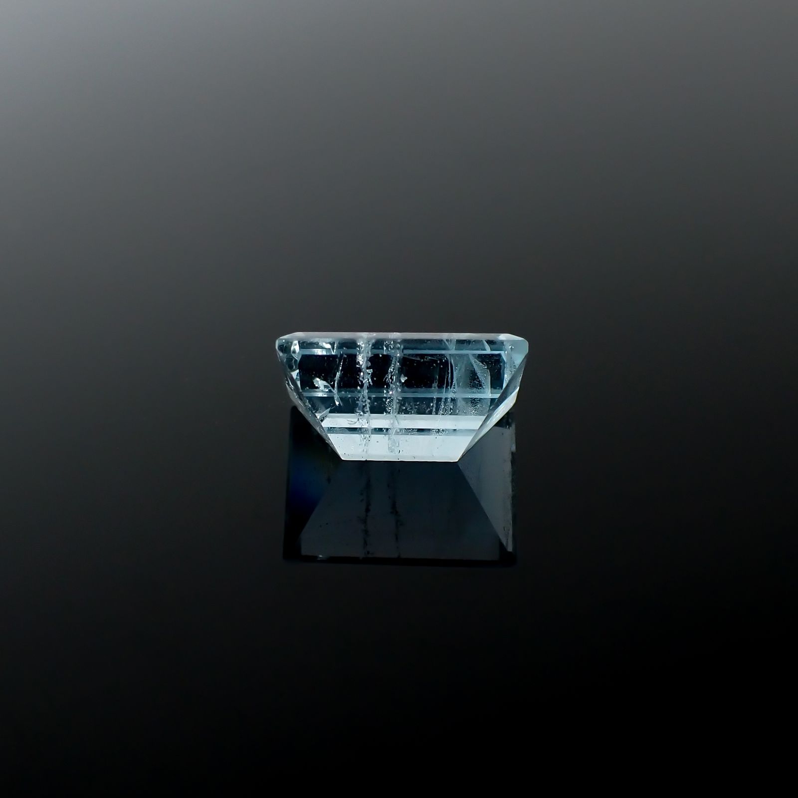 ◇ミラーカット◇アクアマリン モザンビーク産 1.76ct[240226103]9x6.4mm前後
