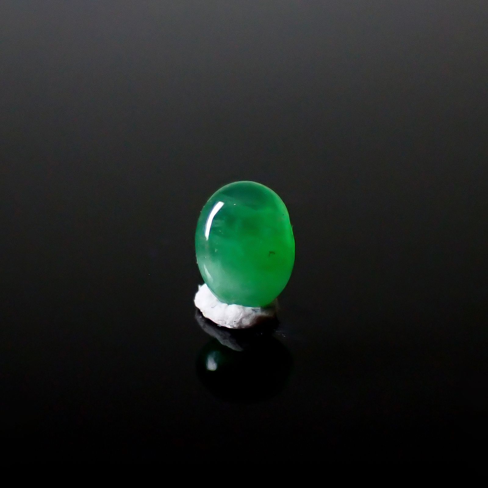 翡翠 ビルマ産 0.10ct [250430304]3.5x2.7mm前後 | TOP STONE