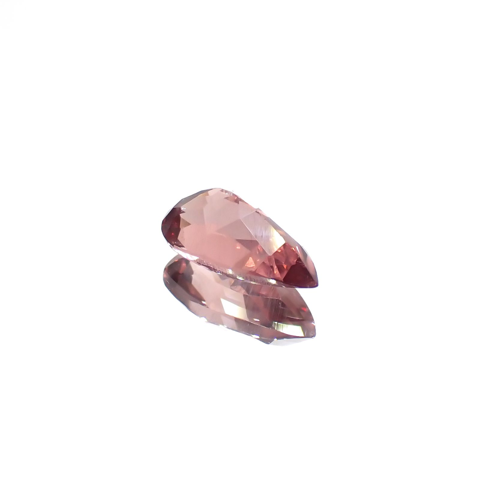 ピンクアパタイト(宝石名ピンク・アパタイト)ブラジル産 1.11ct 識別済[231224690]9.3x4.9mm前後